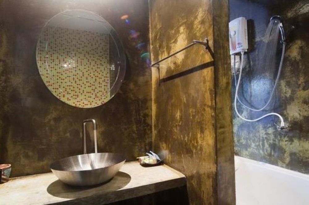 Hip Inn Coffee Phitszanulok Kültér fotó